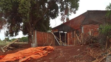 Photo of Professora descobre em aula virtual que aluno vivia em casa destelhada