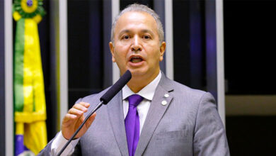 Photo of Por defender liberação da maconha, deputado Eduardo Costa, do Pará, será expulso do partido