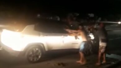 Photo of Moradores incendeiam carro após morte de mulher no interior do Pará. Veja o vídeo!