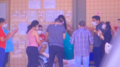 Photo of Em cadeira de rodas, sobrevivente de acidente que matou mãe e filha em Nazaré se despede da família