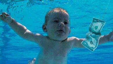 Photo of ‘Bebê do Nirvana’ processa banda por pornografia infantil