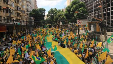 Photo of Com o lema ‘Ou ficar a pátria livre ou morrer pelo Brasil’, apoiadores de Bolsonaro vão às ruas de Belém