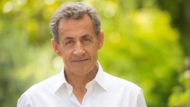 Photo of Ex-presidente da França é condenado a um ano de prisão