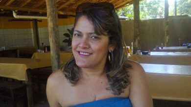 Photo of Quatro anos sem Heley de Abreu: Conheça a história da professora que morreu após tentar salvar os alunos do fogo na creche mineira