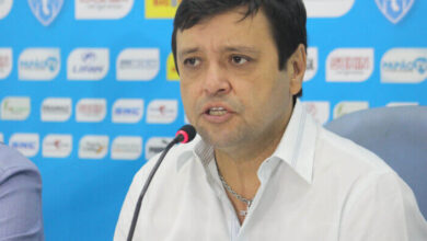 Photo of Ex-presidente do Paysandu detona time e diretoria por invasão de gramado