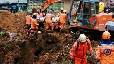 Photo of Doze pessoas morrem em deslizamento de terra na Colômbia