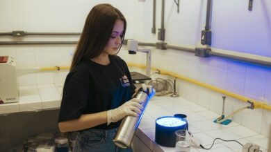 Photo of Universitária brasileira cria garrafa que torna qualquer água potável