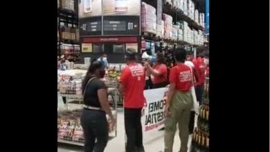 Photo of Movimento de esquerda protesta dentro de supermercado de Belém contra a fome no natal