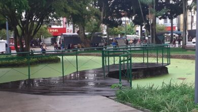 Photo of Reformada recentemente, praça D. Pedro II já está abandonada