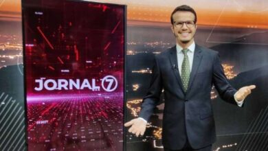 Photo of Ao vivo: Apresentador do SBT tem mal súbito e desmaia