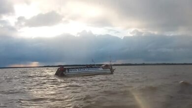 Photo of Vídeo: Catamarã que seguia para Ponta de Pedras, vai para o fundo na baía do Marajó