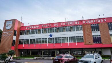 Photo of Bombeiros resgatam vítimas de naufrágio em rio em frente a Belém