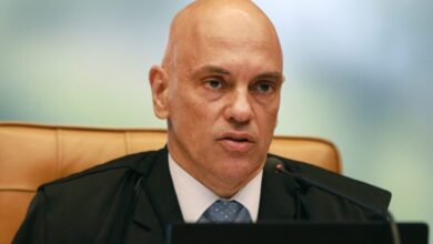 Photo of Moraes manda bloquear perfis do PCO nas redes sociais