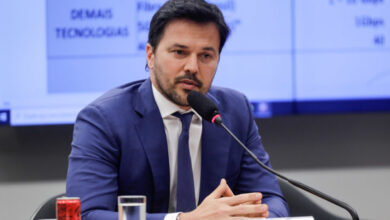 Photo of Renovação de concessão da Globo será “100% técnica”, diz Faria