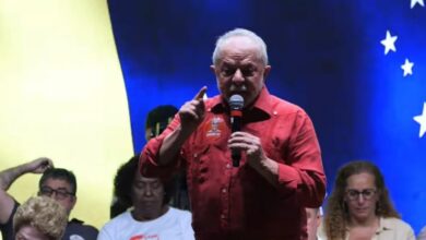 Photo of “O 7 de setembro parecia a Ku Klux Klan”, diz Lula
