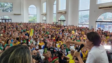 Photo of Não podemos ser omissos enquanto cristãos e não podemos entregar nossa nação na mão dos comunistas”, diz Michele Bolsonaro em Belém