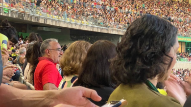 Photo of Depois de cantar, Edmilson vai a show de Milton Nascimento e passará dias na Europa