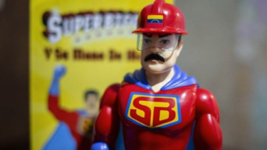 Photo of Ditadura venezuelana inclui bonecos de Maduro como presente de Natal