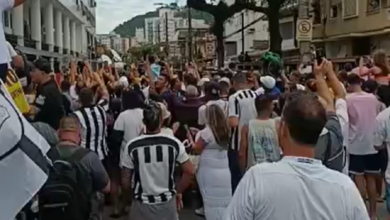 Photo of Lula é recebido com gritos de “Lula ladrão” ao chegar em velório de Pelé. Veja vídeo