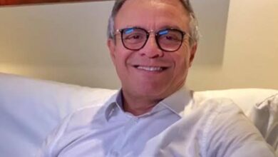 Photo of Ex Prefeito Zenaldo Coutinho lança novo livro de poesias