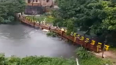Photo of Que qualidade? Força da água destrói ponte construída há poucos dias no canal da Timbó