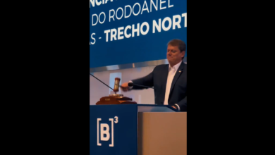Photo of Chamado de “Thorcísio”, Tarcísio reedita marteladas na Bovespa; veja vídeo
