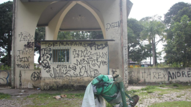 Photo of Cenário de guerra: prefeitura de Belém abandona praça Dom Alberto Ramos, na Marambaia