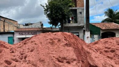 Photo of “Puxadinho” de 4 andares é construído na beira a baía do Guajará, na Cidade Velha