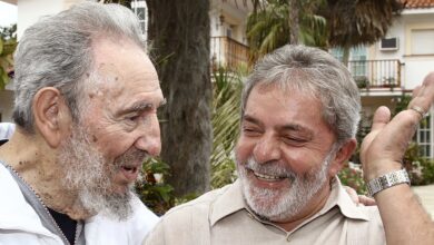 Photo of Lula se declara comunista e ataca a “extrema direita” em discurso no Foro de São Paulo