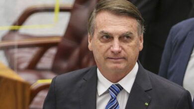 Photo of Julgamento de Bolsonaro divide opiniões no Brasil, diz pesquisa