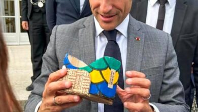 Photo of Presidente da França recebe óculos de miriti desenvolvido no Pará