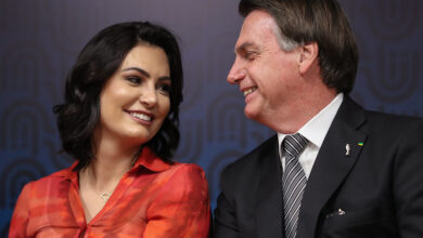 Photo of Ex-Presidente Bolsonaro e Michele Bolsonaro farão visita a Belém