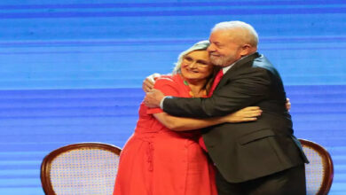 Photo of Lula demite presidente da Caixa Econômica Federal após negociação com o Centrão