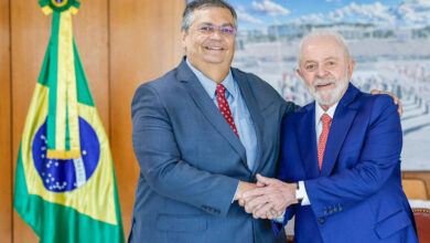 Photo of ‘Conseguimos colocar um ministro comunista’, diz Lula, sobre Dino no STF