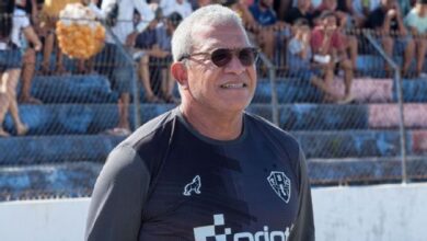 Photo of Hélio dos Anjos critica prioridade ao Flamengo em Belém: ‘Quero que o Flamengo se dane