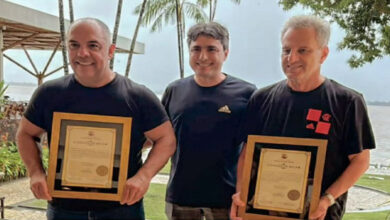 Photo of Dirigentes do Flamengo recebem título de cidadãos de Belém das mãos de John Wayne