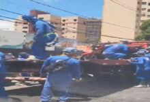 Photo of Trabalhadores peitam SEMOB e retiram motos de cima de guincho