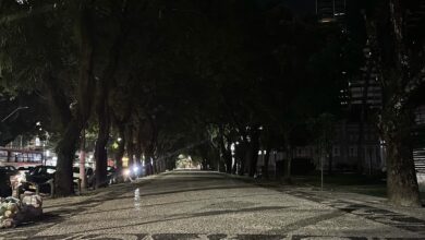 Photo of DENÚNCIA: Praça da República sem iluminação pública