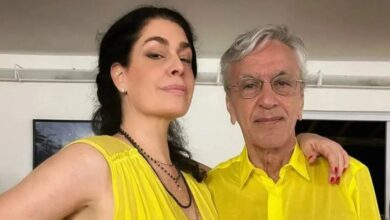 Photo of Ex-funcionária de Caetano Veloso e Paula Lavigne pede indenização de R$ 2,6 milhões; Entenda