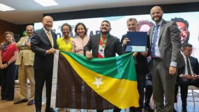 Photo of Professor paraense alfabetizado pela irmã vence olimpíada de matemática e ganha conhecimento na China