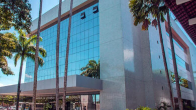 Photo of Evento com Bolsonaro é cancelado na Assembléia Paraense após reação dos sócios