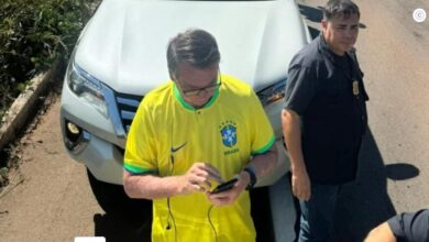 Photo of Bloqueio do MST impede Bolsonaro de chegar a Parauapebas
