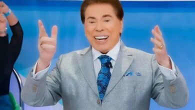 Photo of Eliana, Celso Portiolli e famosos lamentam morte de Silvio Santos: “Sempre será o maior”