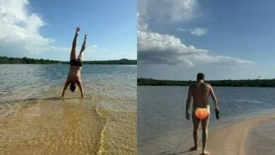 Photo of Fábio Porchat tira a sunga e posa pelado em Alter do Chão, Pará