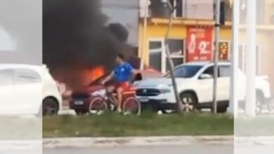 Photo of Veículo é destruído por incêndio na Avenida Augusto Montenegro, em Belém