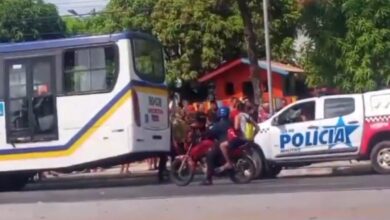 Photo of Criminoso faz passageiros reféns em ônibus em Belém (PA)