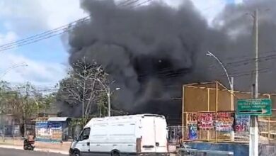 Photo of Incêndio atinge lanchas em marina na orla de Belém