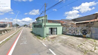 Photo of Casa construída em cima de calçada chama atenção na Cidade Velha, em Belém