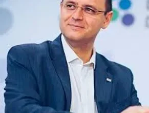 Photo of Demissão de Rossieli Soares fica fora do acordo entre governo e professores