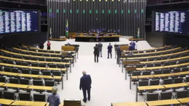 Photo of Pará garante direito a mais quatro vagas na Câmara, mas aumento de deputados é vetado por Lula
